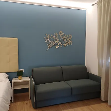 Luxury Πανσιόν 4*