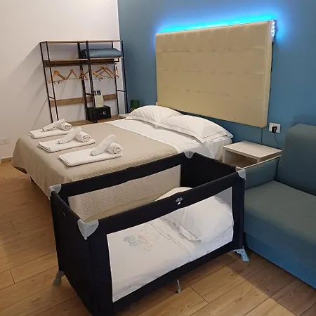 Luxury 招待所 3*