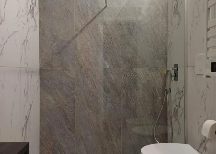 게스트하우스 Luxury 4*